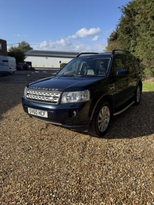 2010 Land Rover Freelander 2 2.2 Sd4 Hse in Blue — image 2