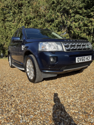 2010 Land Rover Freelander 2 2.2 Sd4 Hse in Blue — image 4