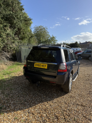 2010 Land Rover Freelander 2 2.2 Sd4 Hse in Blue — image 5