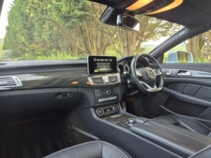 2017 Mercedes-Benz Cls 3.0 Cls350d V6 Amg Line in Silver — image 3