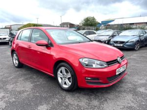 2015 Volkswagen Golf 1.6 Tdi Bluemotion Tech Match Euro 5 (s/s) 5dr in Red — image 2