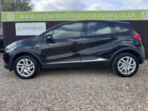 2017 Renault Captur 0.9 Dynamique Nav Tce 90 in Black — image 3