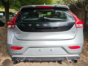 2013 Volvo V40 2.0 T5 R-Design Lux Nav Geartronic Euro 6 (s/s) 5dr in Grey — image 4