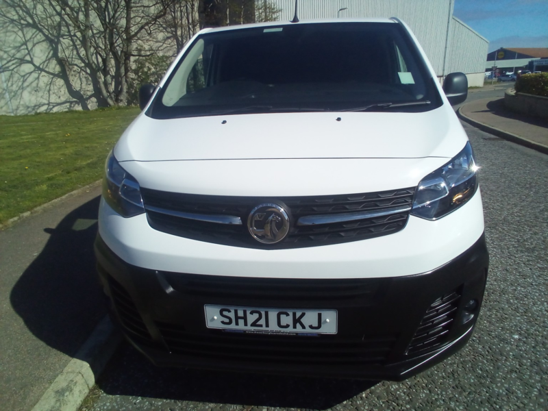 2021 Vauxhall Vivaro 1.5 Turbo Diesel 2900 Dynamic L2 H1 Lwb in White — image 1