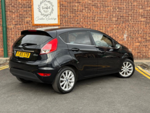 2015 Ford Fiesta 1.0t Ecoboost Titanium Powershift Euro 6 5dr in Black — image 4