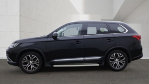 2016 Mitsubishi Outlander Di-D Gx 3 in Black — image 3
