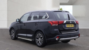 2016 Mitsubishi Outlander Di-D Gx 3 in Black — image 6
