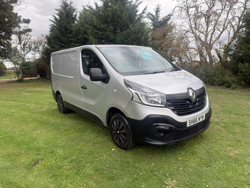2016 Renault Trafic 1.6 Sl27 Energy Dci 125 Business Euro 6 in Silver — image 1