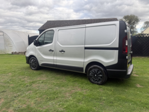 2016 Renault Trafic 1.6 Sl27 Energy Dci 125 Business Euro 6 in Silver — image 6