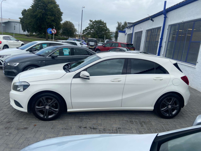 2015 Mercedes-Benz A-Class 1.5 A180 Sport Edition Cdi 5dr in White — image 1