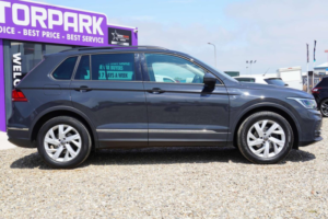 2021 Volkswagen Tiguan 1.5 Tsi Life Euro 6 (s/s) 5dr in Grey — image 6