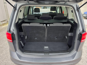 2017 Volkswagen Touran 1.6 Tdi Se Family Euro 6 (s/s) 5dr in Grey — image 6