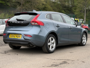 2012 Volvo V40 1.6 T3 Se Hatchback 5dr Petrol Manual Euro 5 (s/s) (150 Ps) in Blue — image 6