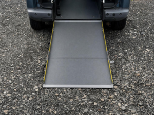 2014 Citroen Berlingo 1.6 Hdi Xtr Multispace MPV Euro 5 5dr in Blue — image 4