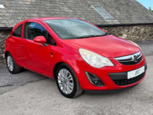 2012 Vauxhall Corsa 1.2 Corsa Excite Ac 3dr in Red — image 5