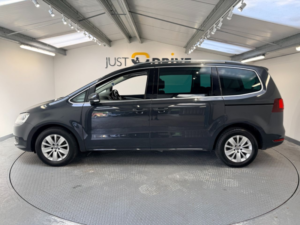 2018 Volkswagen Sharan 2.0 Tdi Se Nav MPV 5dr Diesel DSG Euro 6 (s/s) (150 Ps) in Grey — image 4
