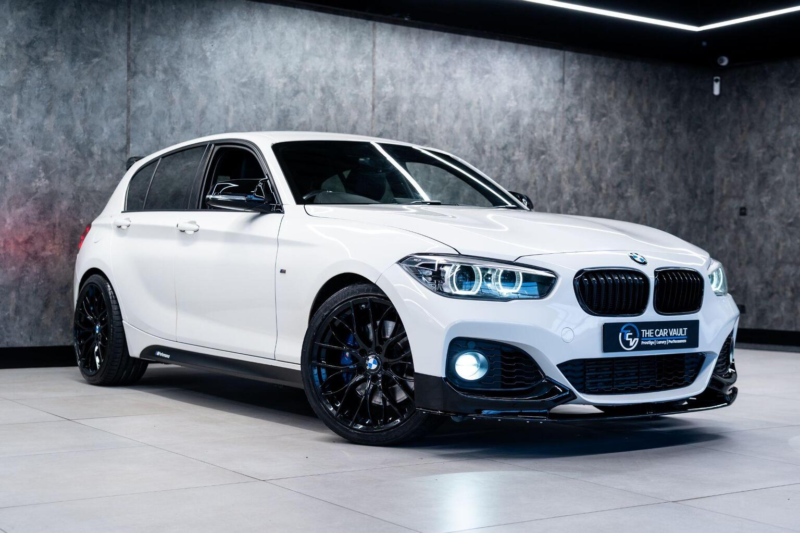 2019 BMW 1 Series 1.5 118i Gpf M Sport Shadow Edition Auto Euro 6 (s/s) 5dr in White — image 1