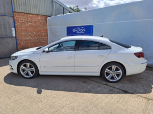 2016 Volkswagen Cc 2.0 Tdi Bluemotion Tech R-Line in White — image 2