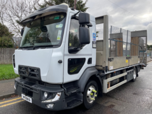 2015 Renault Premium D12 Automatic Beavertail in White — image 3