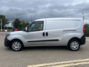 2021 Fiat Doblo 1.6 Doblo Maxi Cargo 1.6 Multijet Ii 120 Hp Tec My20 in Grey — image 4