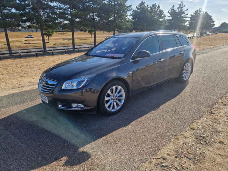2013 Vauxhall Insignia 2.0 Cdti Ecoflex Elite Nav in Grey — image 1