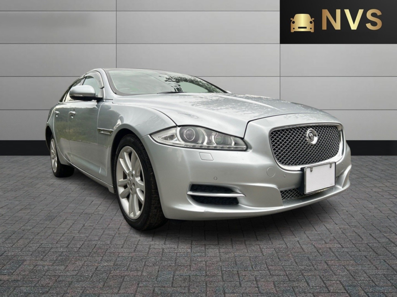 2010 Jaguar Xj 5.0 Lwb in Silver — image 1
