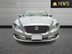 2010 Jaguar Xj 5.0 Lwb in Silver — image 2