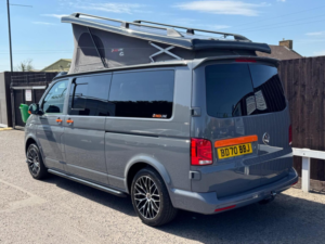 2021 Volkswagen Transporter 2.0 Tdi T30 Lwb Sport+ Redline Camper in Grey — image 2