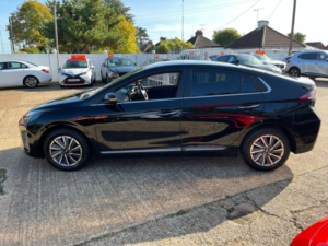 2022 Hyundai Ioniq 38.3kwh Premium Se Hatchback 5dr Electric Auto (136 Ps) in Black — image 5