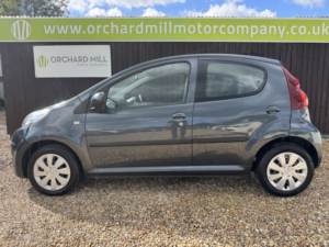2012 Peugeot 107 1.0 12v Active in Grey — image 3