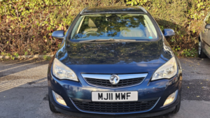 2011 Vauxhall Astra 2.0 Cdti Se in Blue — image 2