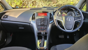 2011 Vauxhall Astra 2.0 Cdti Se in Blue — image 4