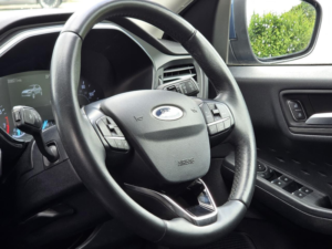 2020 Ford Kuga 1.5t Ecoboost Titanium SUV 5dr Petrol Manual 2WD Euro 6 (s/s) (150 Ps) in Blue — image 6