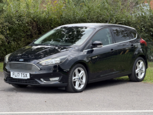 2017 Ford Focus 1.0 T Ecoboost Titanium in Black — image 3