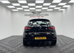 2016 Renault Clio 0.9 Dynamique Nav Tce 90 in Black — image 5