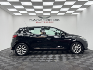 2016 Renault Clio 0.9 Dynamique Nav Tce 90 in Black — image 6