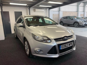 2012 Ford Focus 1.6 Titanium Powershift Euro 5 5dr — image 3