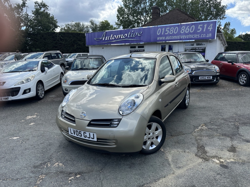 2005 Nissan Micra 1.2 16v Urbis in Gold — image 1