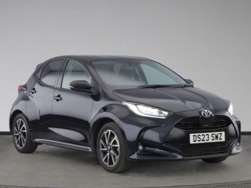 2023 Toyota Yaris 1.5 Vvt-H Design E-CVT Euro 6 (s/s) 5dr in Black — image 1
