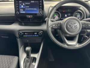 2023 Toyota Yaris 1.5 Vvt-H Design E-CVT Euro 6 (s/s) 5dr in Black — image 5