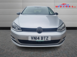 2014 Volkswagen Golf 1.4 Tsi Bluemotion Tech Act Gt in Silver — image 2