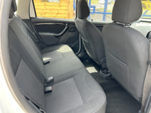 2013 Dacia Duster 1.5 Dci Laureate 4x4 in White — image 6