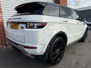 2013 Land Rover Range Rover Evoque 2.2 Sd4 Dynamic in White — image 4