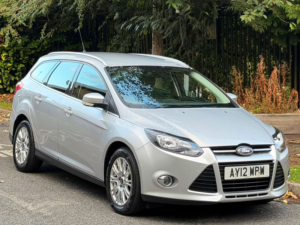 2012 Ford Focus 1.6 Titanium Estate 5dr Petrol Powershift Euro 5 (125 Ps) in Silver — image 4