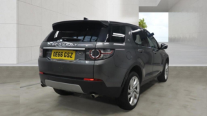 2016 Land Rover Discovery Sport 2.0 Td4 Hse Luxury Auto 4WD Euro 6 (s/s) 5dr in Grey — image 4