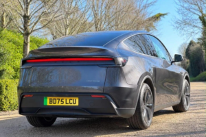 2025 Tesla Model Y 84.7kwh Long Range Auto Rwd 5dr in Grey — image 4