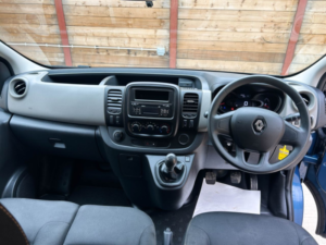 2019 Renault Trafic 7 SEAT Wheelchair Accessible Disabled Access Vehicle Wav in Blue — image 2