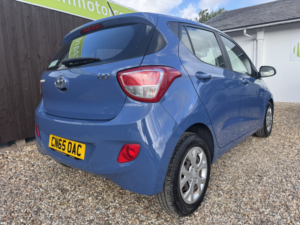 2015 Hyundai I10 1.2 Se in Blue — image 6