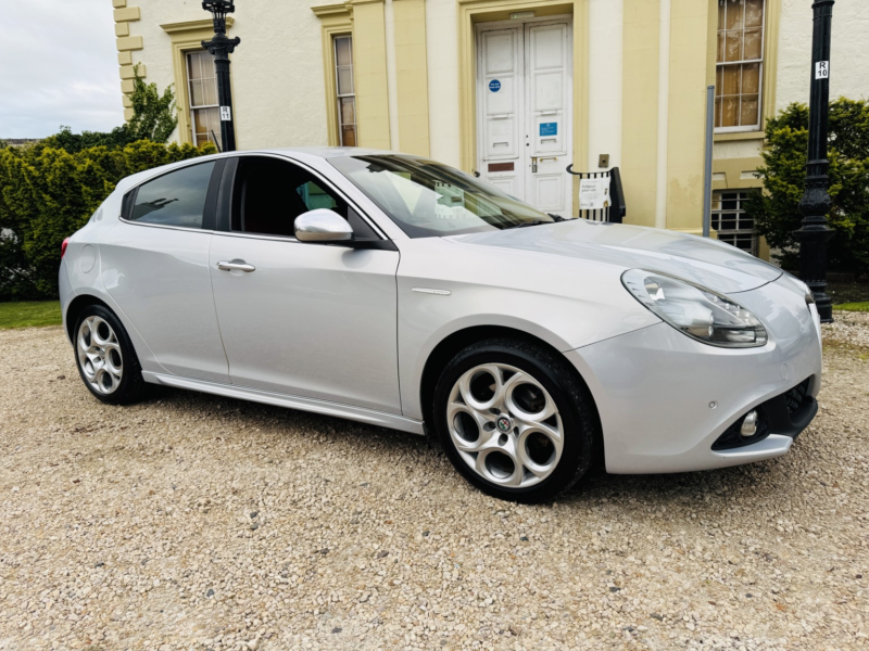 2017 Alfa Romeo Giulietta 2.0 New Giulietta 2.0 Jtdm-2 150hp Super Limited Edition in Silver — image 1