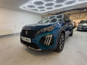 2025 Peugeot 2008 1.2 Puretech Gt in Blue — image 2